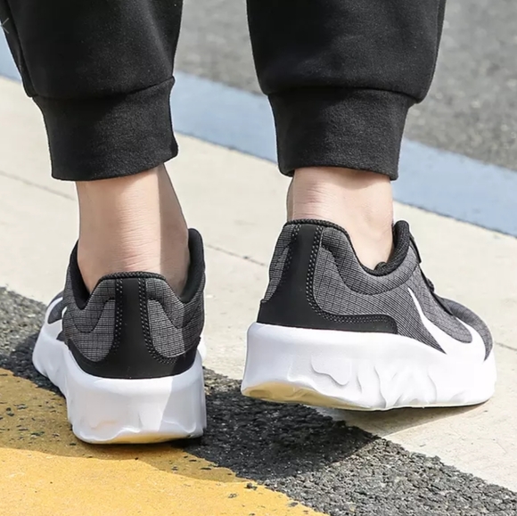 🆕️ ONE LEFT. Nike Explore Strada Sneaker - Picture 6 of 6